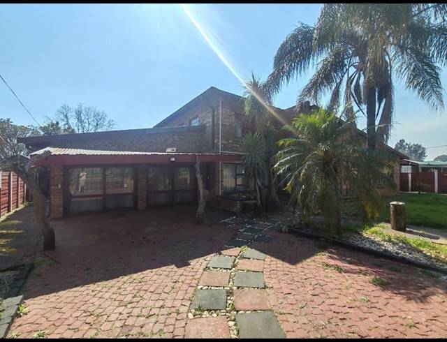 3 BEDROOM HOUSE FOR SALE IN DASPOORT ESTATE